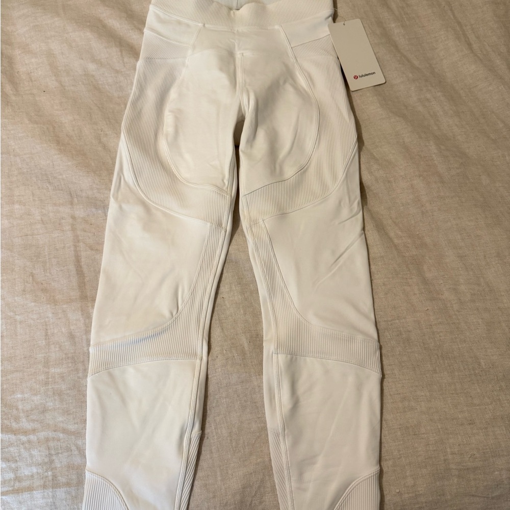 Lululemon New Ambition Super High-Rise Tight 25"